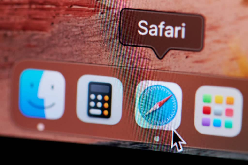 iOS 18 Boosts Safari with New AI Tools and UI Enhancements